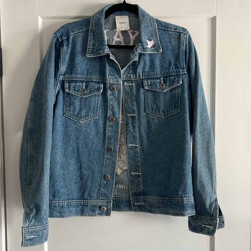 NWOT Cakeworthy Disney Princess Group Portrait Embroidered Denim Jacket SMALL - Picture 3 of 3